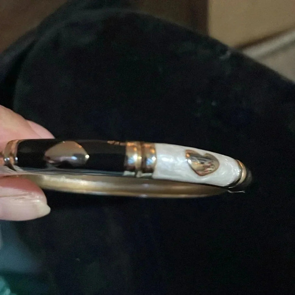 Vintage goldtone hand painted enamel braclet - Picture 2 of 5